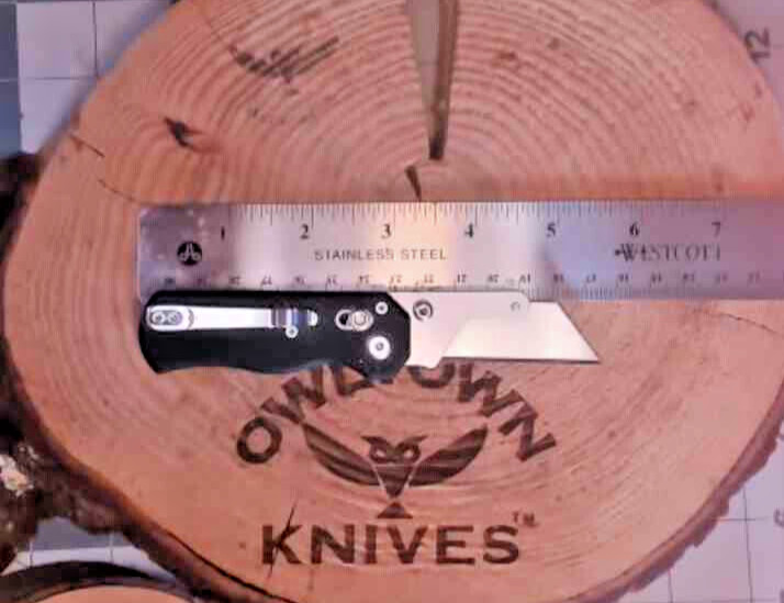 NEW Spring4th Sling Cutter Box cutter knife with button lock action. 440, G10