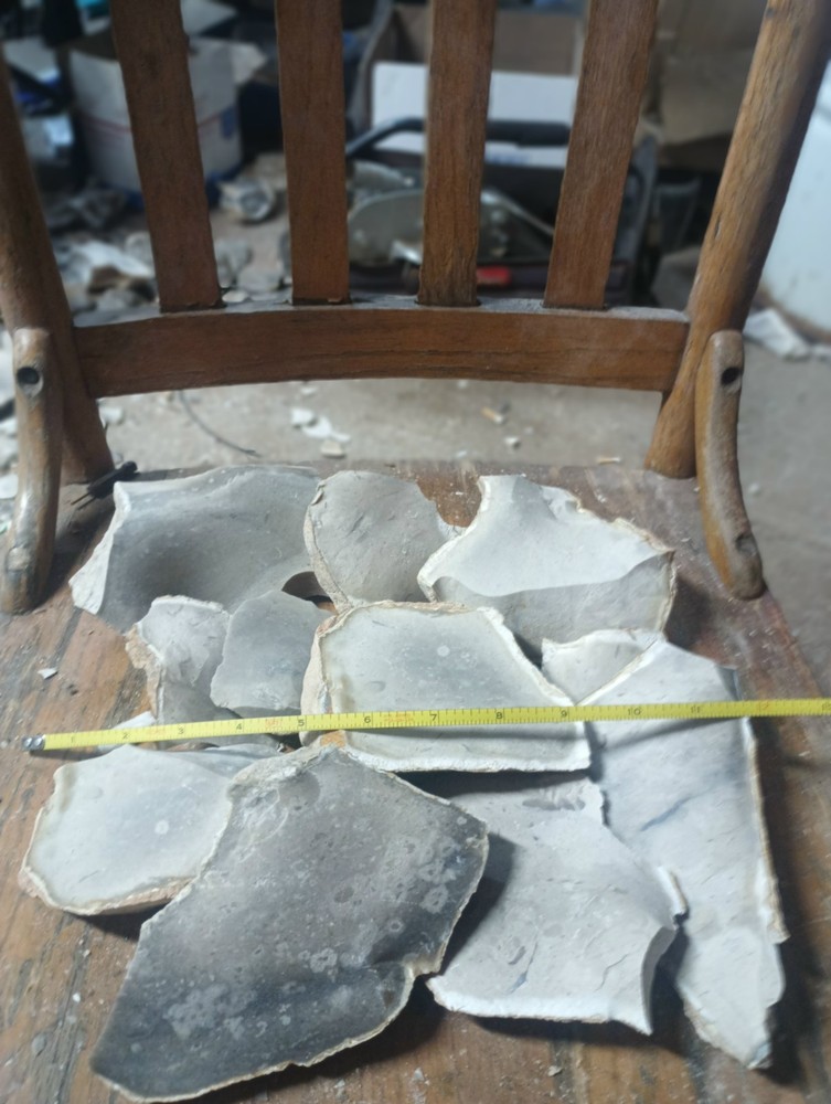 Large Pendernales Flakes .. Solid Material. ($3.50 Per Lb)