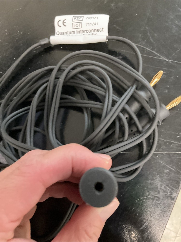 Quantum Instruments High-Frequency Cable with Banana Pins QI2301