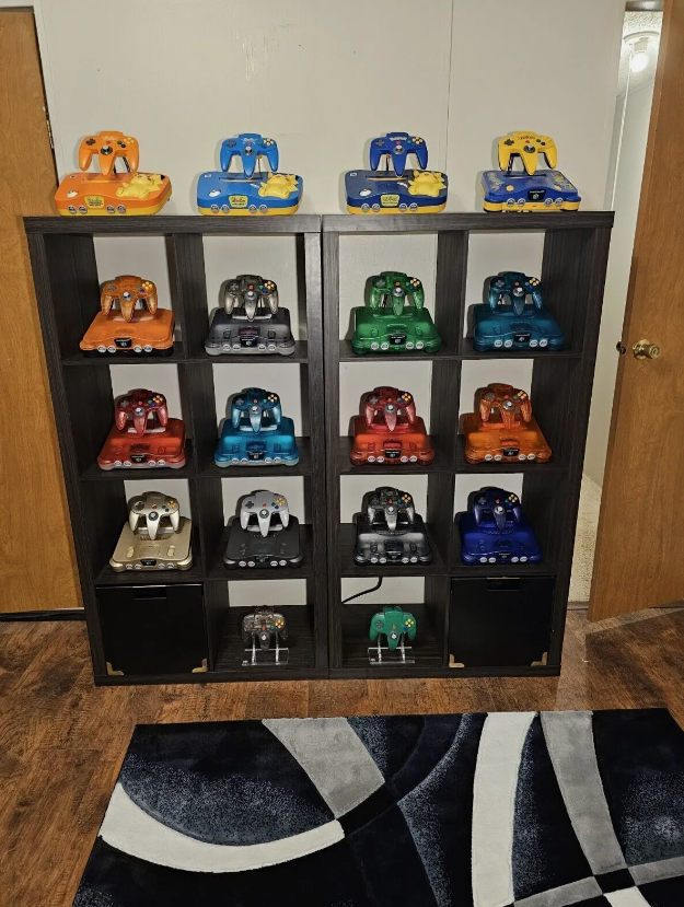 Nintendo 64 N64 Console Display Stand w/ Floating Controller Mount