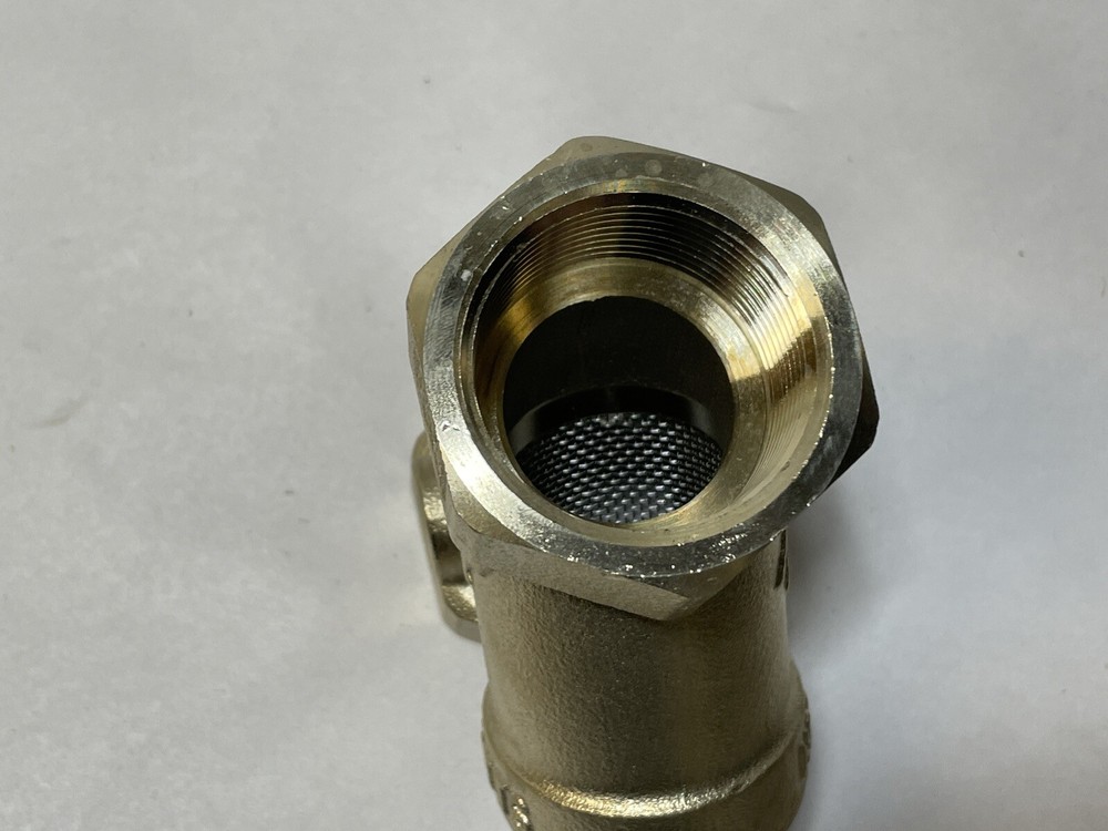 WATTS Threaded Y-Strainer Valve 1-1/4" NSF-61-G