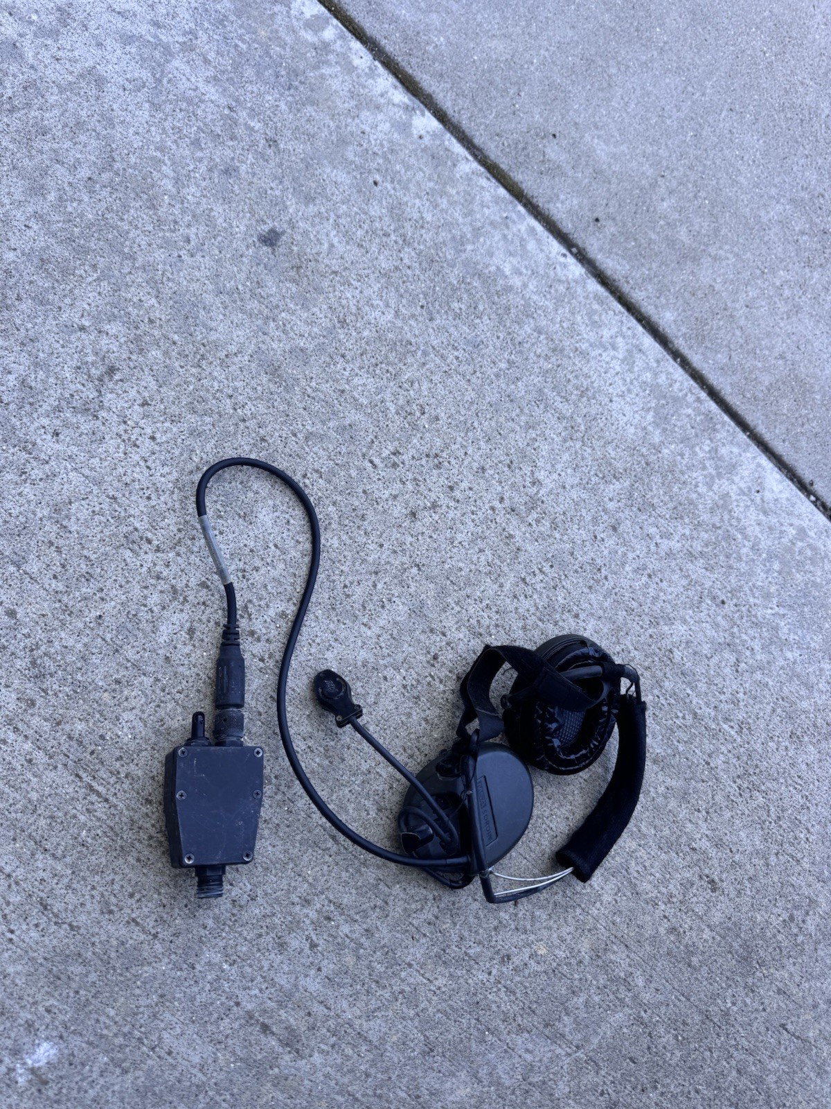 MSA Sordin Single Comm Headset w/ TEA 10 Pin PTT