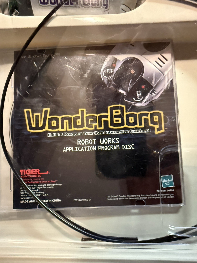 INCOMPLETE * Tiger Electronics WonderBorg Robot Kit 2001 Vtg Programmable Insect