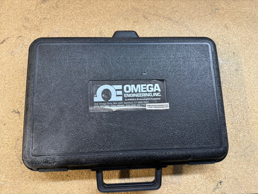 Omega CDH-933 Multi-Range Conductivity Meter w/ Case & Manual