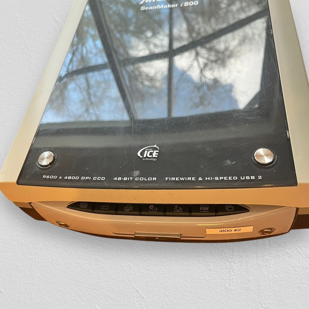 Microtek ScanMaker i800 Scanner Flatbed 48 Bit Color 9600x4800 DPI CCD Untested