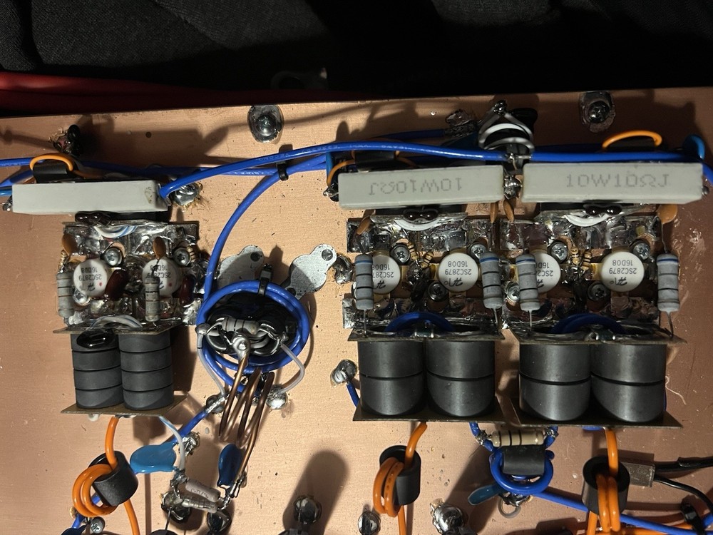 Donkey Stomper Mobile 1000V-HG-2X8 PILL CW TRANSMITTER