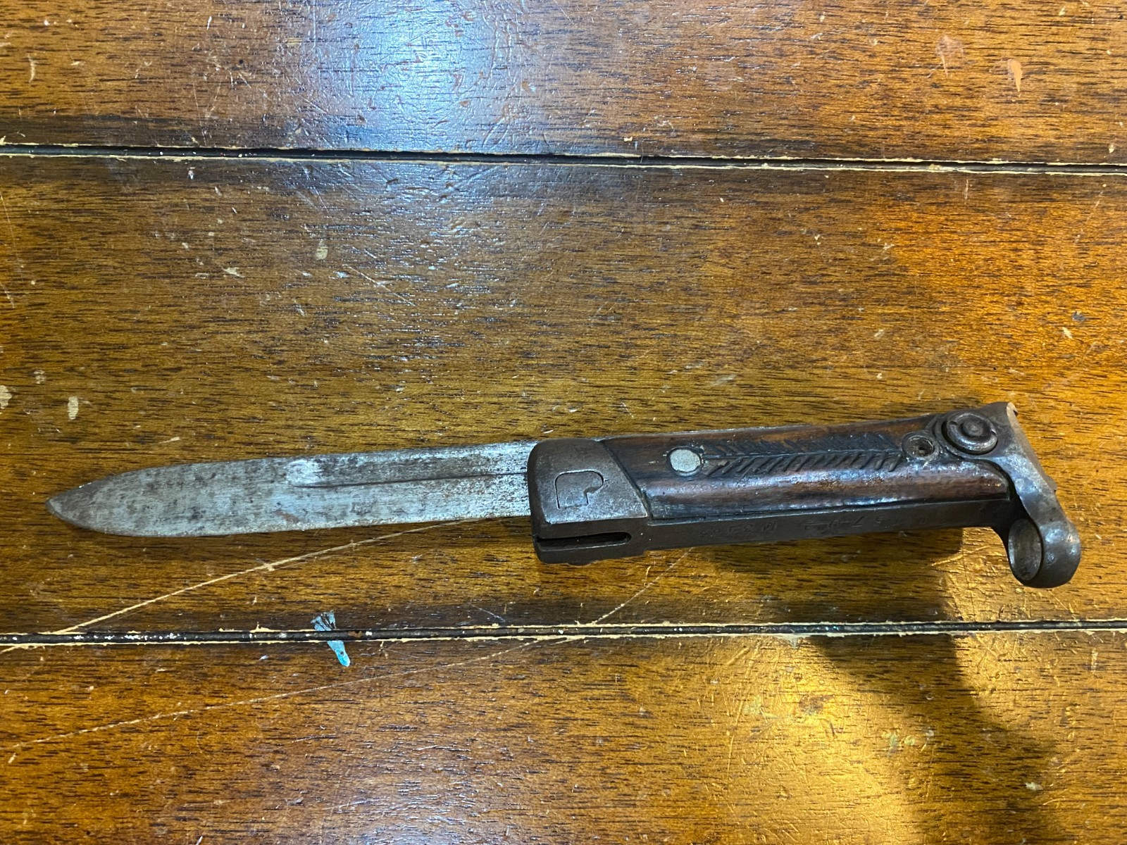 WW2 ITALIAN CARCANO M1938 FOLDING BAYONET KNIFE