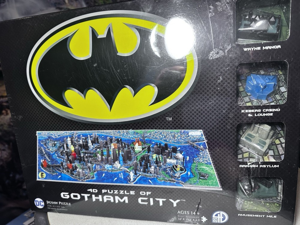 DC Comics 4D Batman Gotham City puzzle