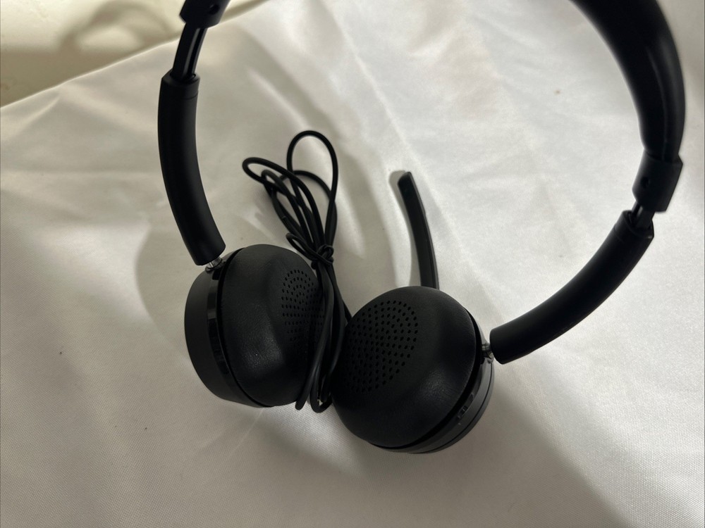 Earphone Headset With Microphone By Soothielec