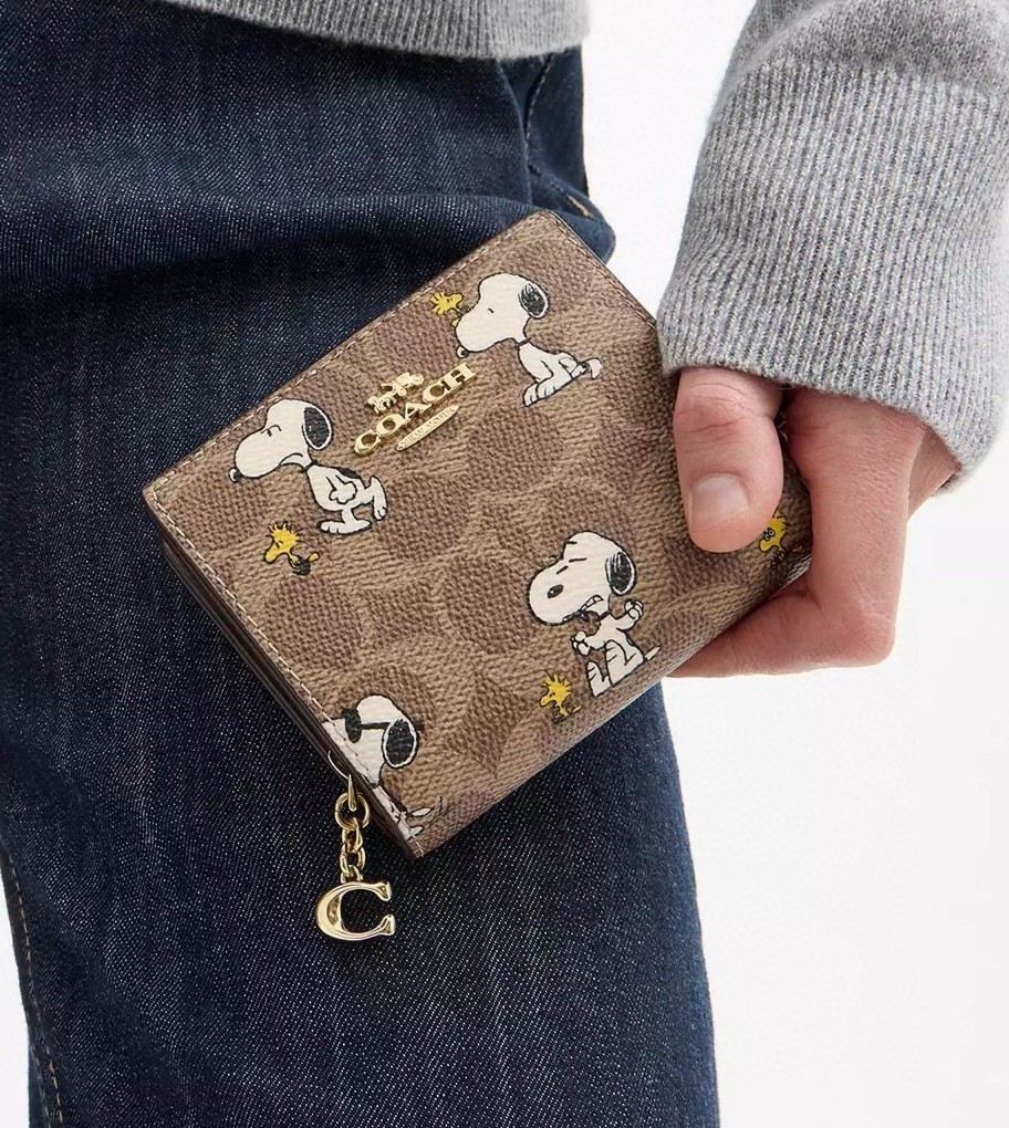 Coach X Peanuts Snap Wallet In Signature Canvas With Snoopy Print CBN32 With Box