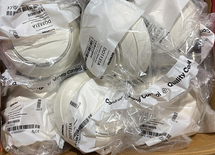 Siemens DO1131A smoke detector - free express shipping