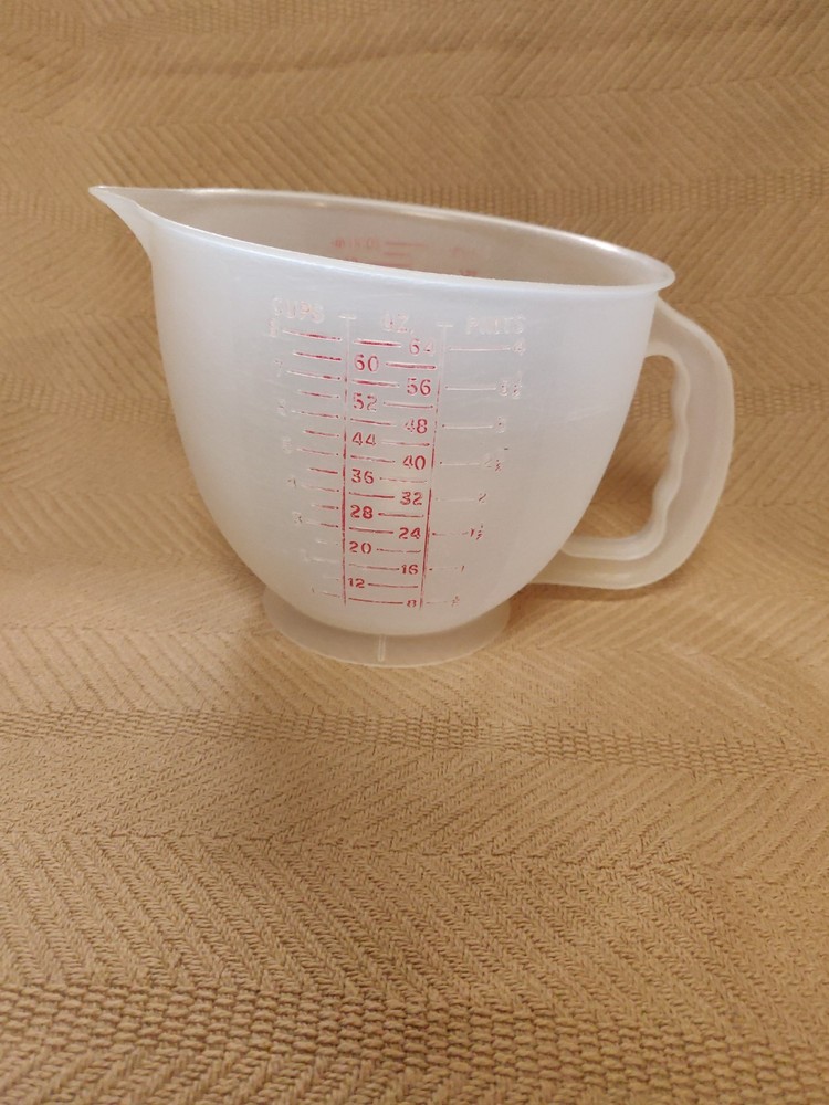 Tupperware 8 cup Measuring Pitcher No Lid