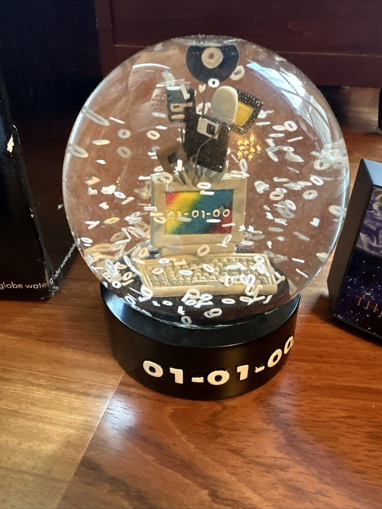 Millenium 2000 Countdown Clock NOS New Battery + Manual + 01-01-00 Waterglobe