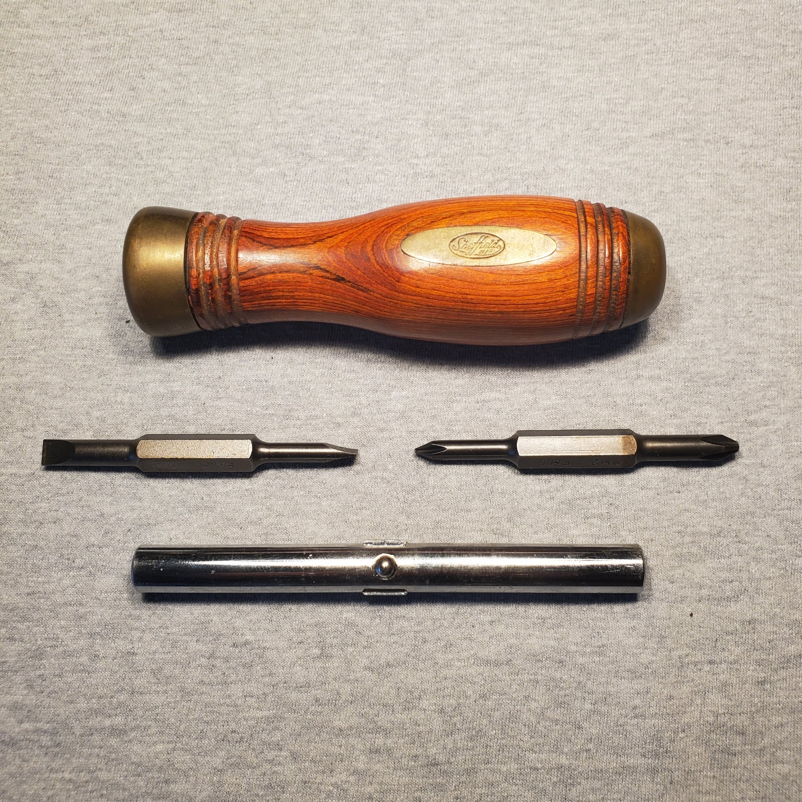 Sheffield MFG 9" Level And 4 In 1 Scewdriver Hardwood And Brass