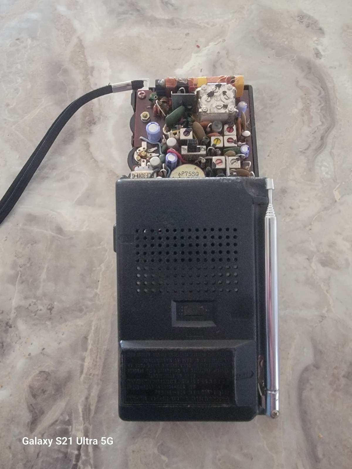 Vintage Transistor Radio- PANASONIC MODEL RF 511 AM/FM- JAPAN- tested & works