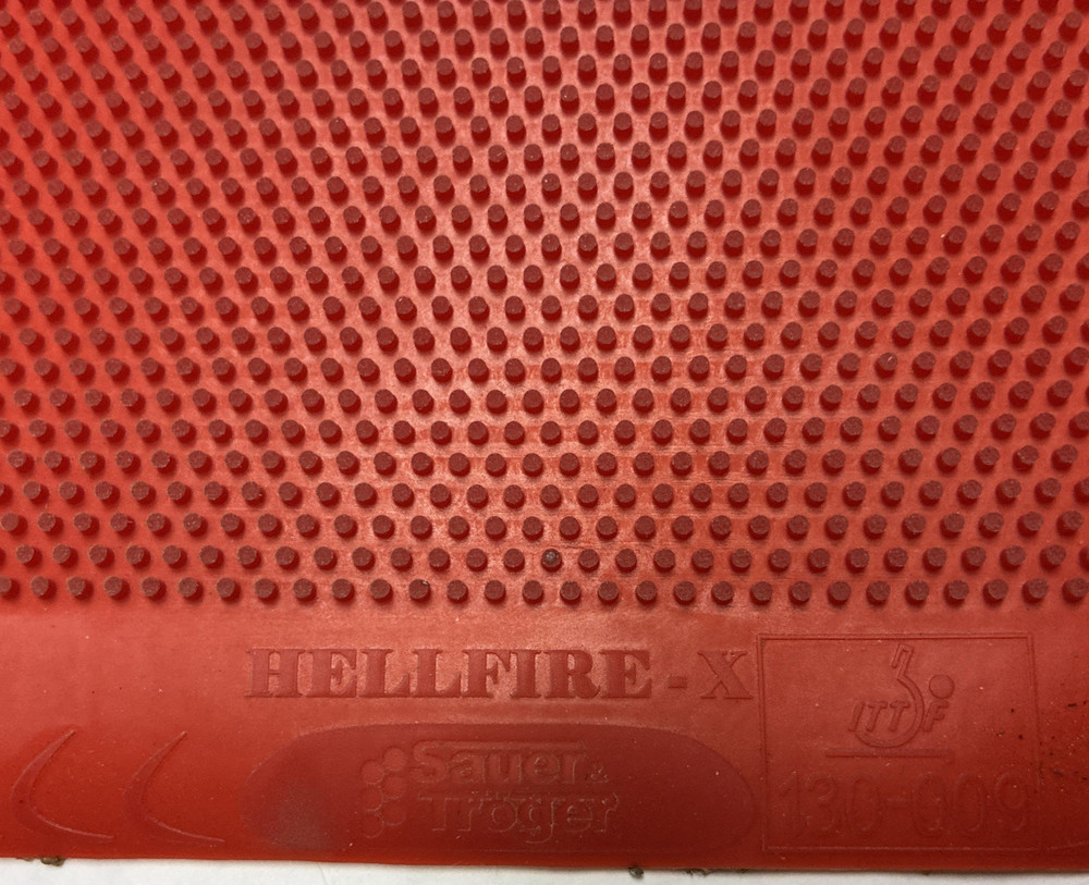 Sauer Tröger Hellfire X Red Long pips with .05 sponge
