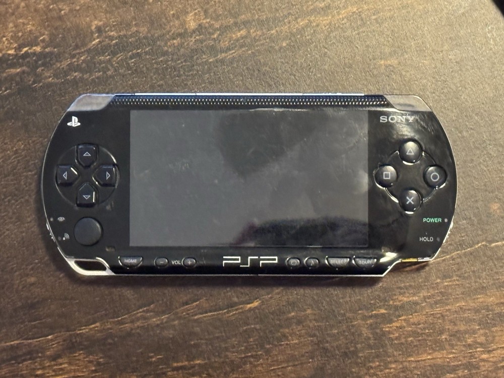 PSP 1000 with extras | READ DESCRIPTION