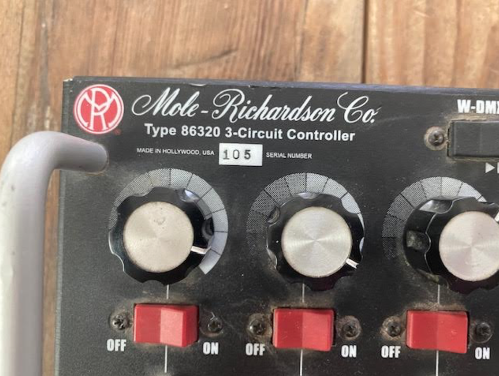 Mole Richardson Type 86320 3-Circuit Controller