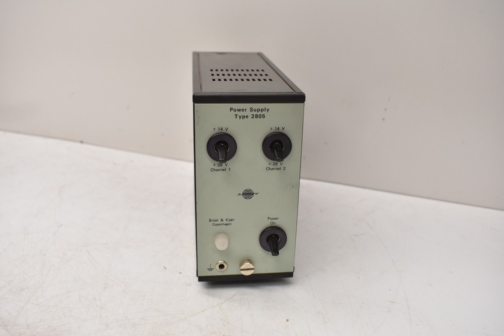 Bruel & Kjaer Power Supply Type 2805