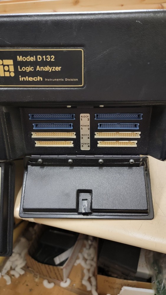 Intech Instruments Division Model D132 Logic Analyzer
