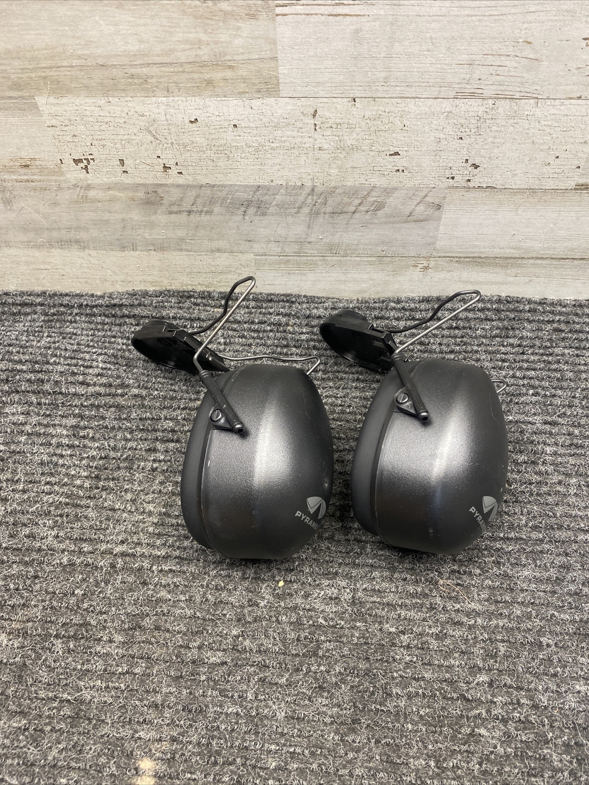 Pyramex Black Dielectric Hard Hat Cap Mounted Earmuffs, CMFB6010, NRR 23dB, New