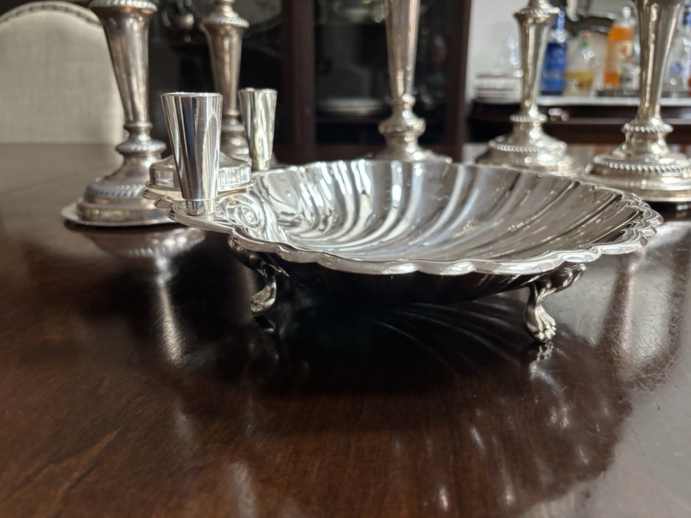 THE SHEFFIELD SILVER Co.Clam Shell Claw Feet Serving Dish w/Candleholders 11”