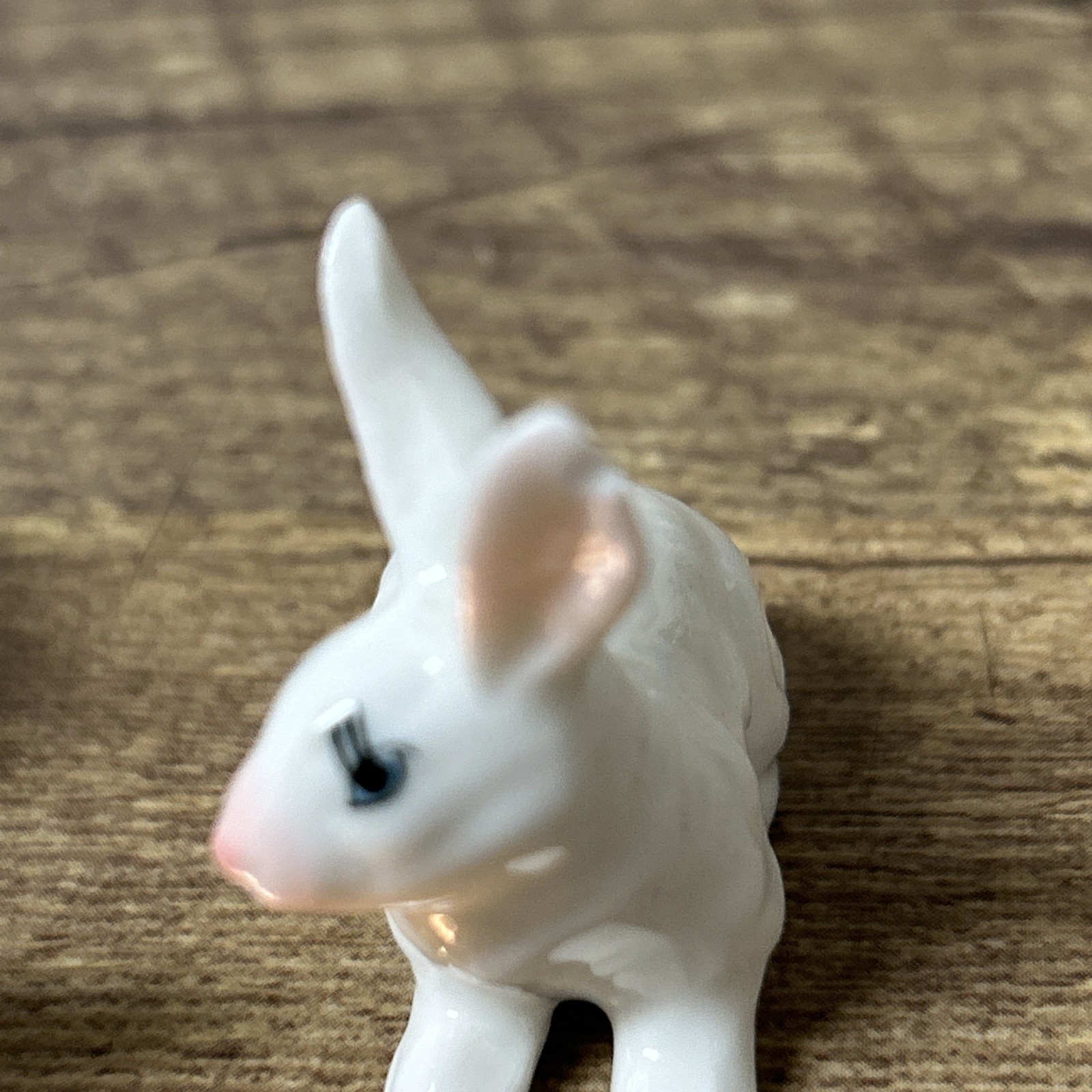 Vintage Miniature White Rabbit Figurine Set Of 3 Bunny Hare Bone China (READ)