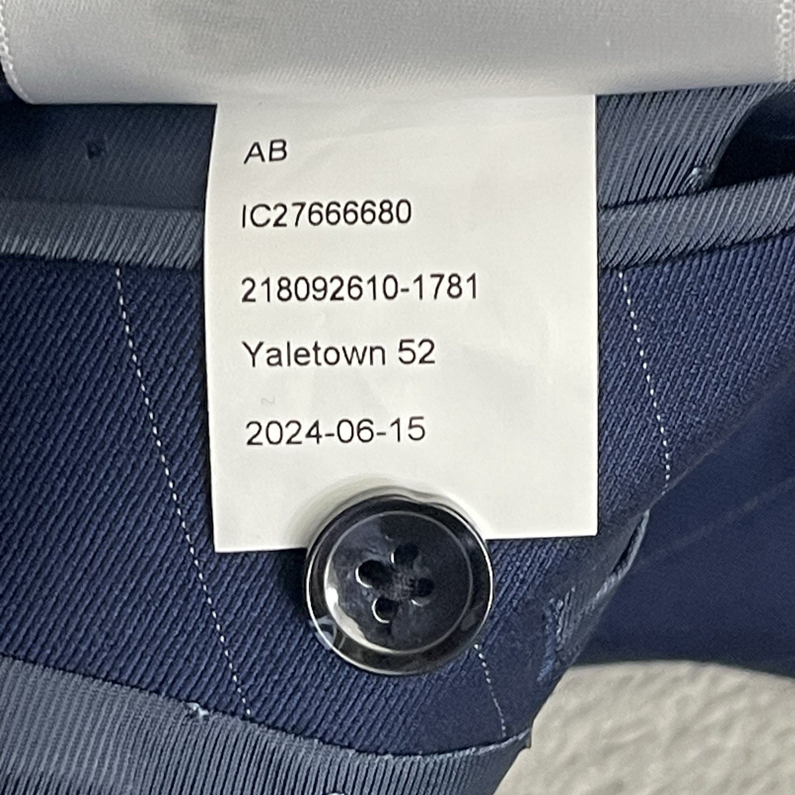 INDOCHINO Yaletown Mens Blazer Sport Coat Jacket Wool 52 Navy Stripe NWT