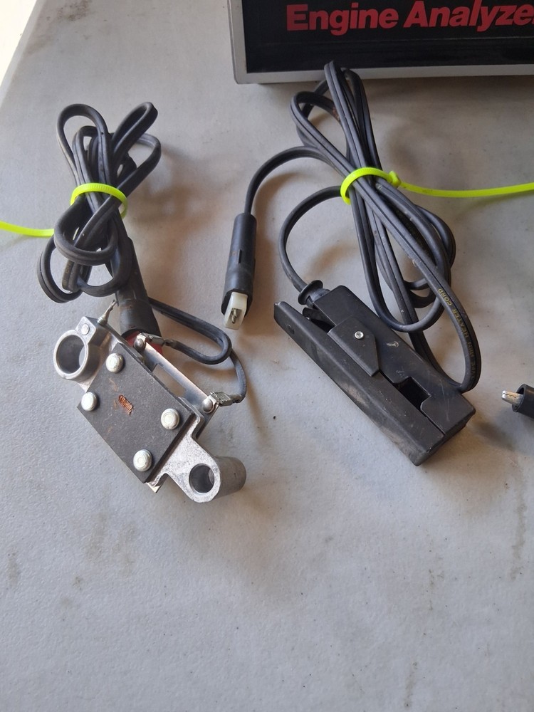 VINTAGE SEARS CRAFTSMAN SOLID STATE ELECTRONIC ENGINE ANALYZER MODEL 161.210400