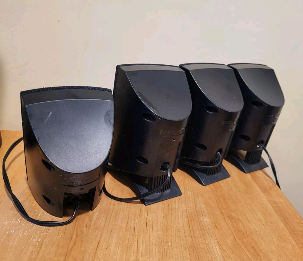CREATIVE 4 Speakers Three with Stands PC Surround ?