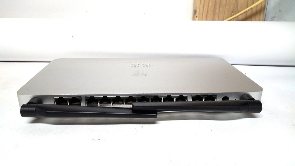 Cisco Meraki MX68CW Cloud Managed Security Appliance (Black)
