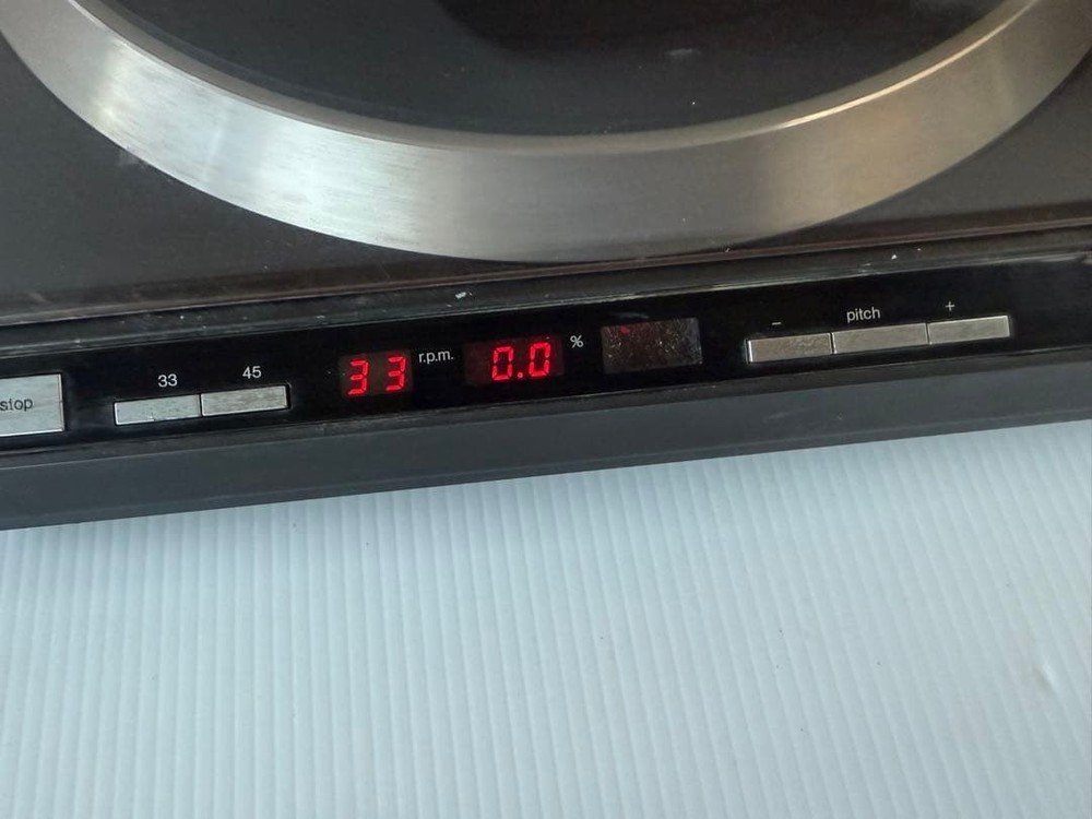 Junk Technics SL-1400MK2 Direct Drive Automatic Turntable Record Player