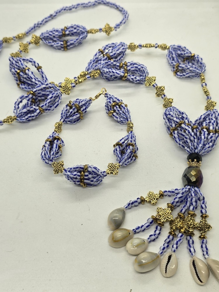 Set de collar e idde orisha Azojano AFIMALLE