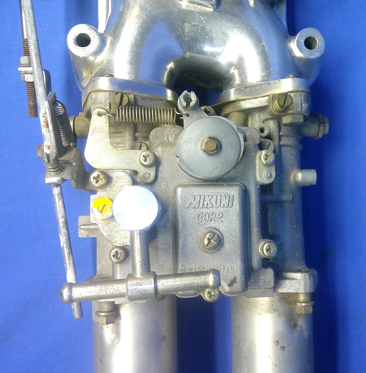 B&M Super Charger Low Profile Dual Carb Intake Hat w/ Mikuni 40PHH Carburetors