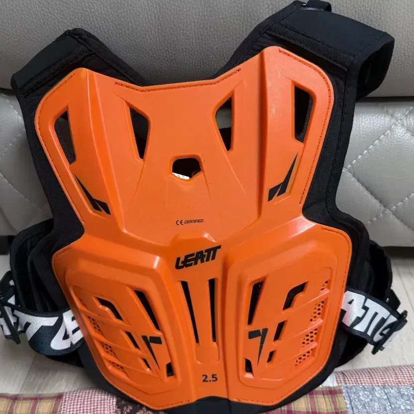Leatt 2.5 Orange Chest Protector