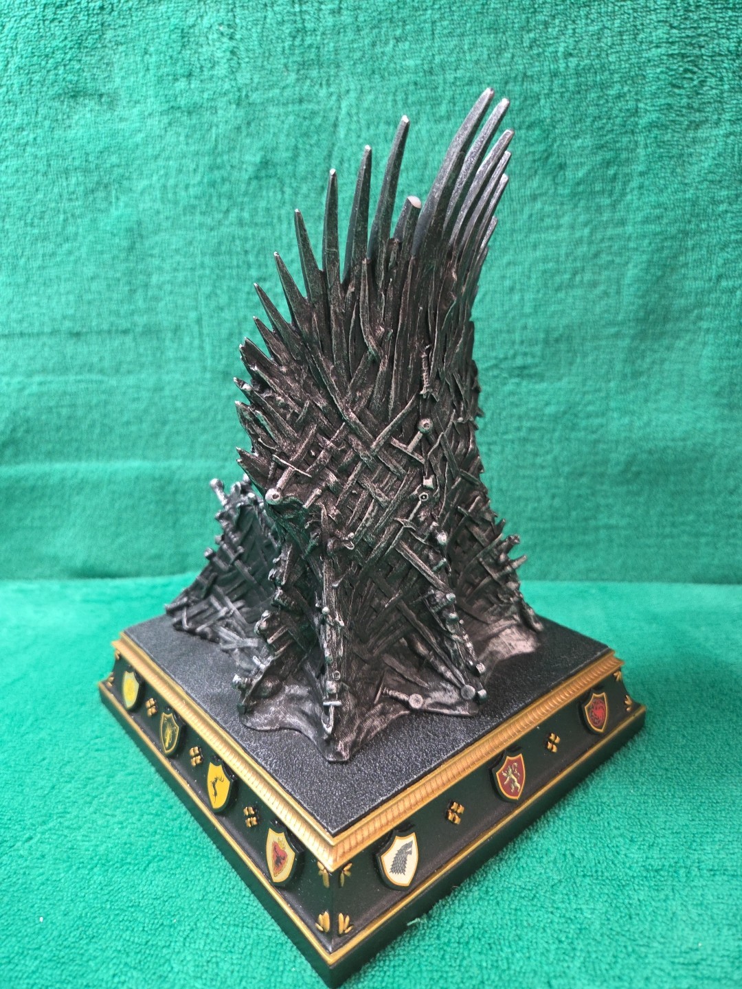 Game of Thrones The Iron Throne Bookend The Noble Collection FREE SHIPPING!!!