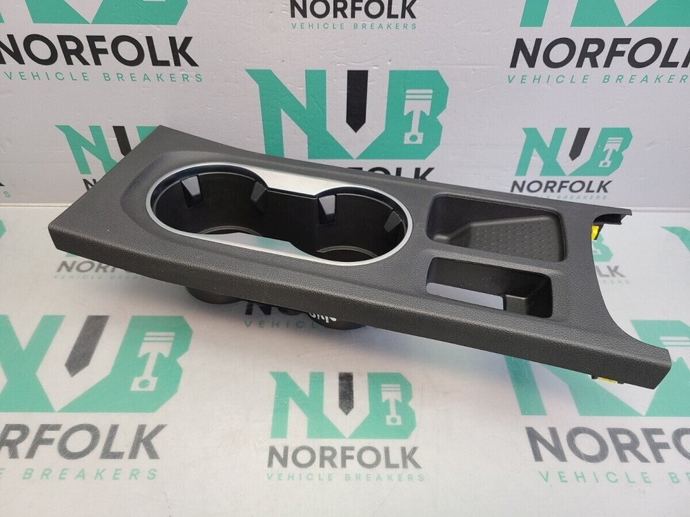 Renault Captur 2 Centre Cup Holders Front