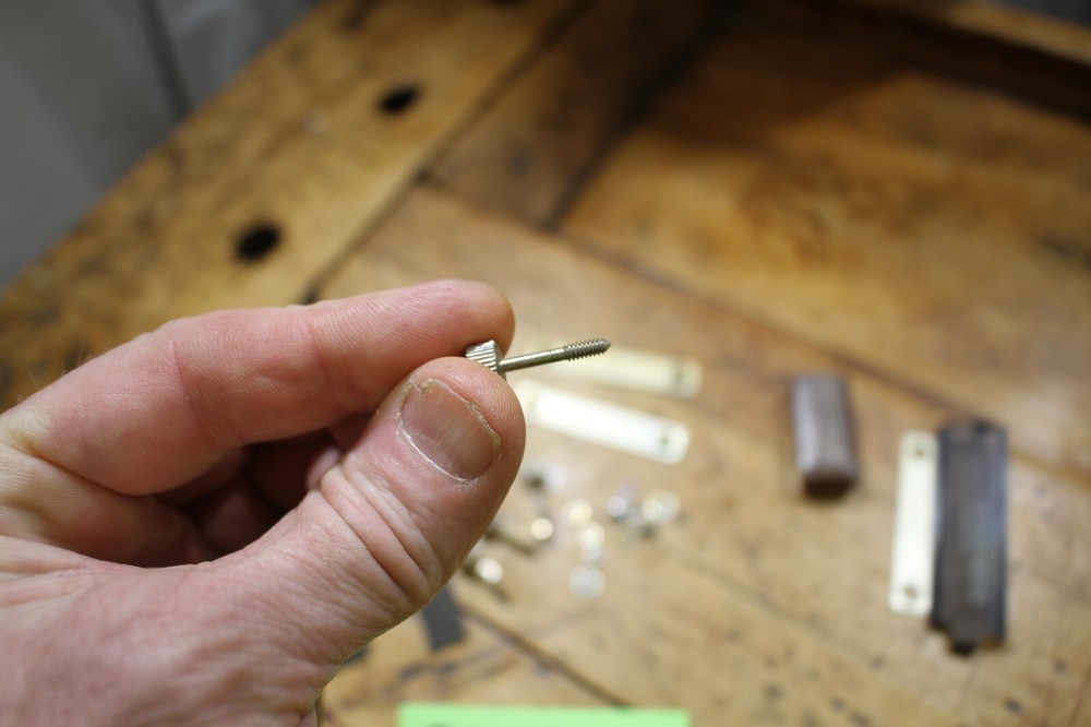 Tiny Electronics THUMBSCREWS, parts