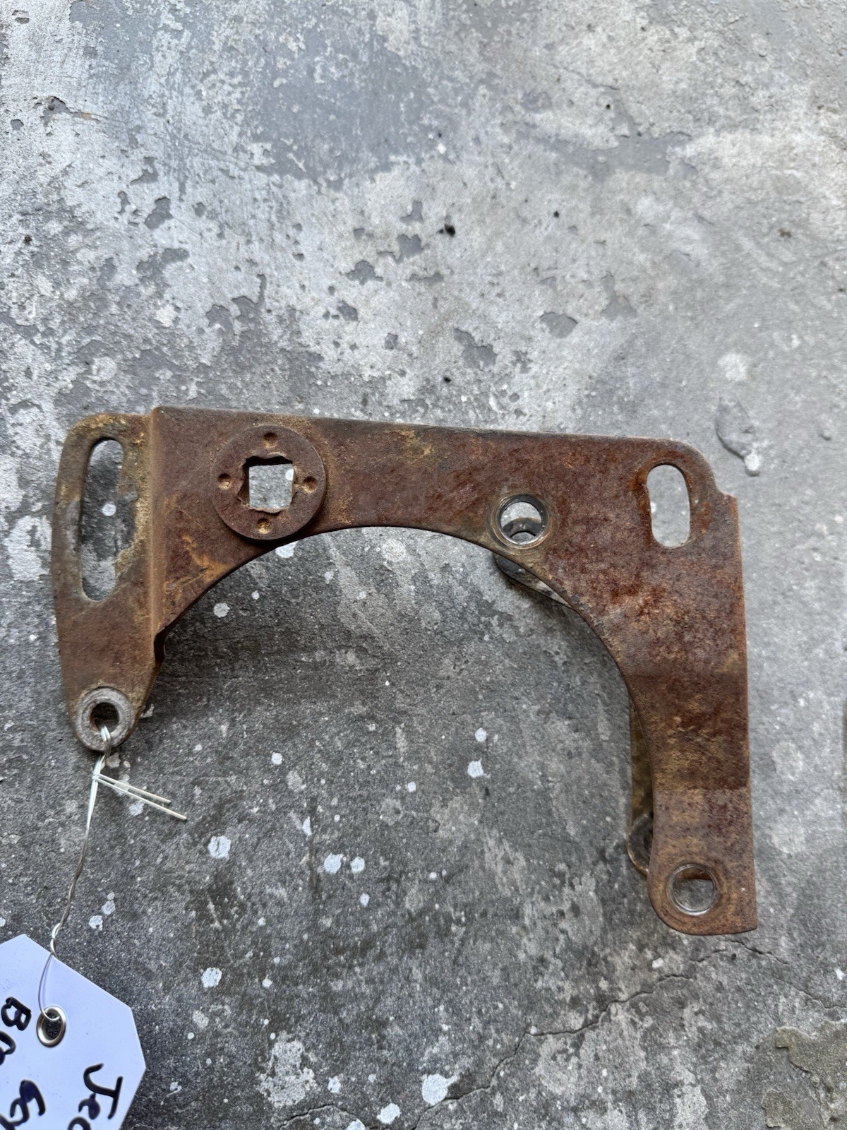 Jeep Wrangler CJ7 4.2L 6cyl Alternator Bracket OEM