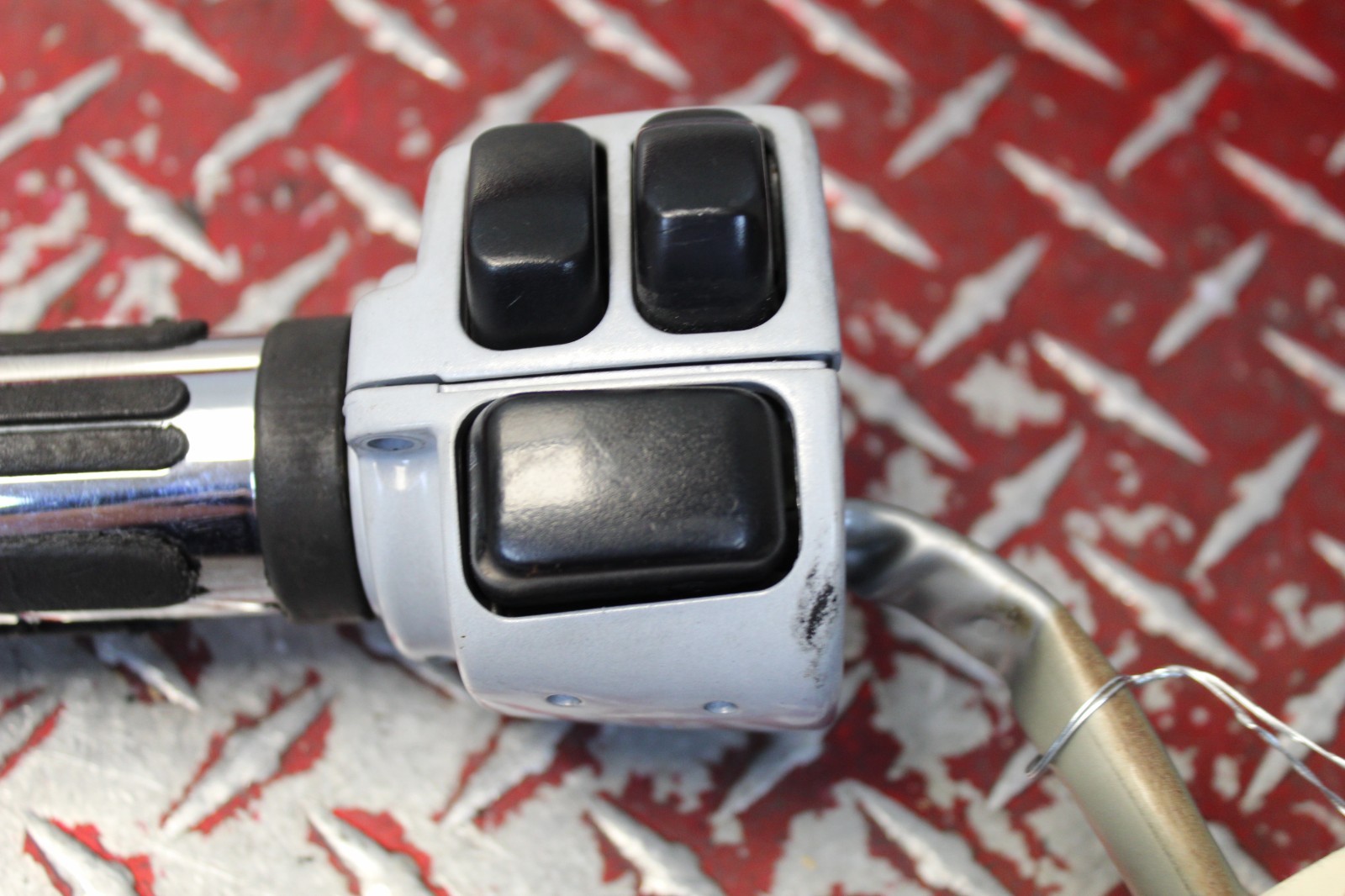 2003 HARLEY DAVIDSON V-ROD VROD VRSCA LEFT CONTROL SWITCH VR27