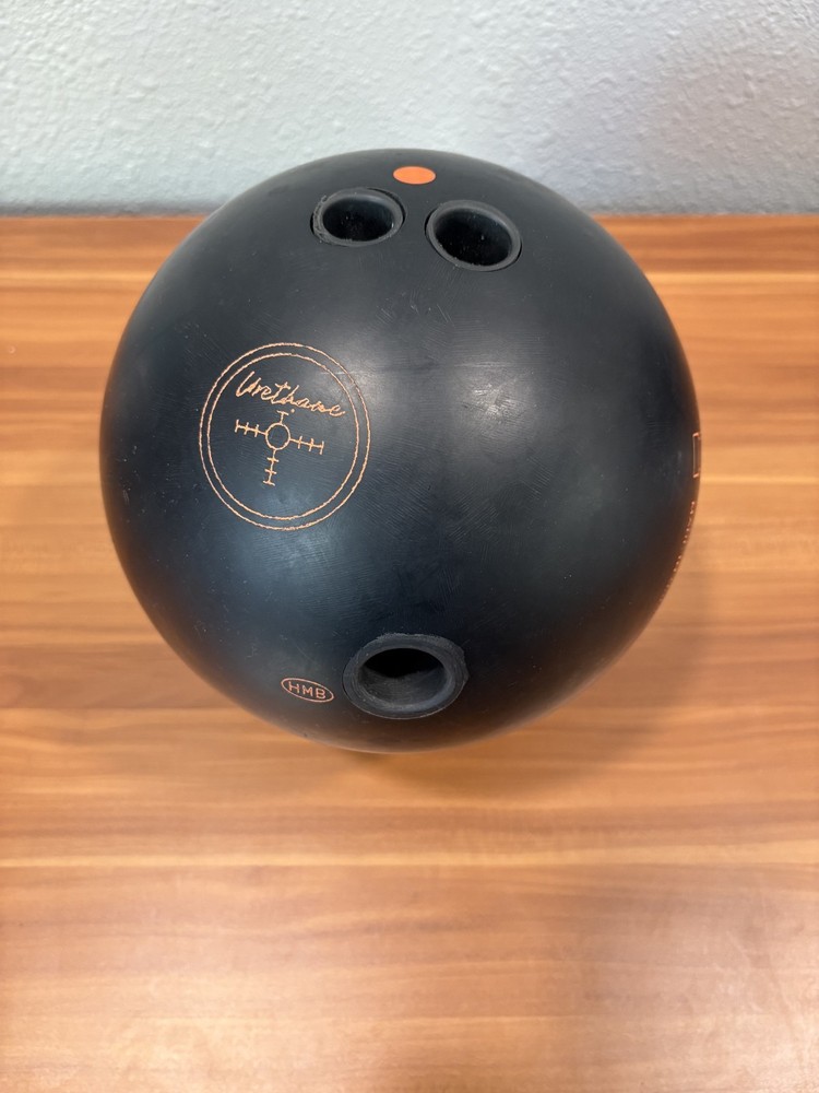 Hammer BLACK WIDOW URETHANE bowling ball