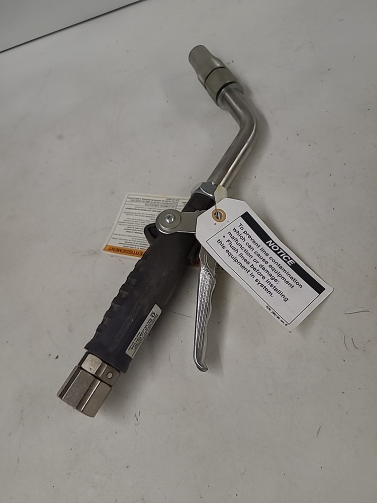 GRACO 247-722 Fluid Dispenser