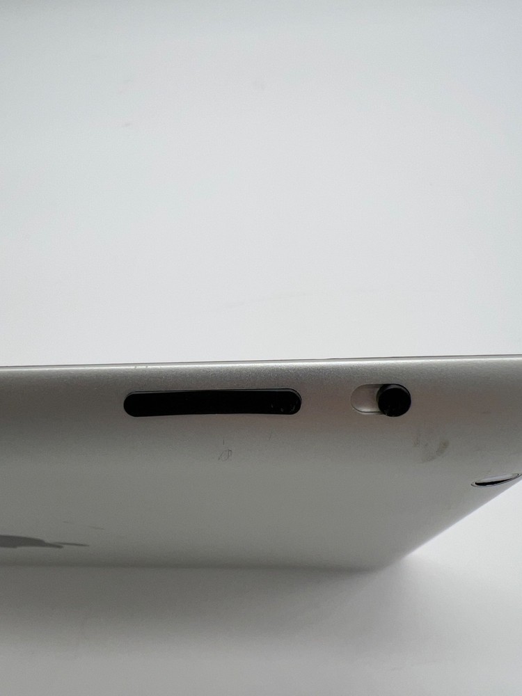 Apple Ipad 3rd Generation Wifi Tablet Compact Portable Electronics