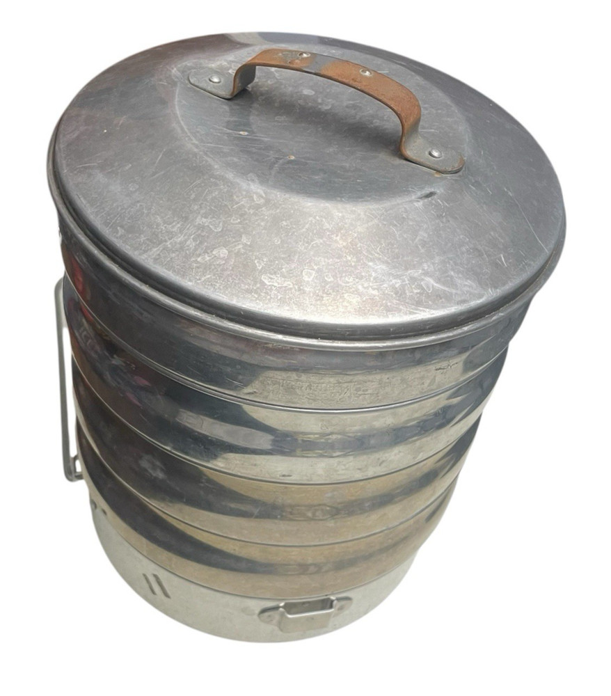 Vintage Regal Ware Stacking Aluminum Portable Pans 6 Pieces Stackable Cooking
