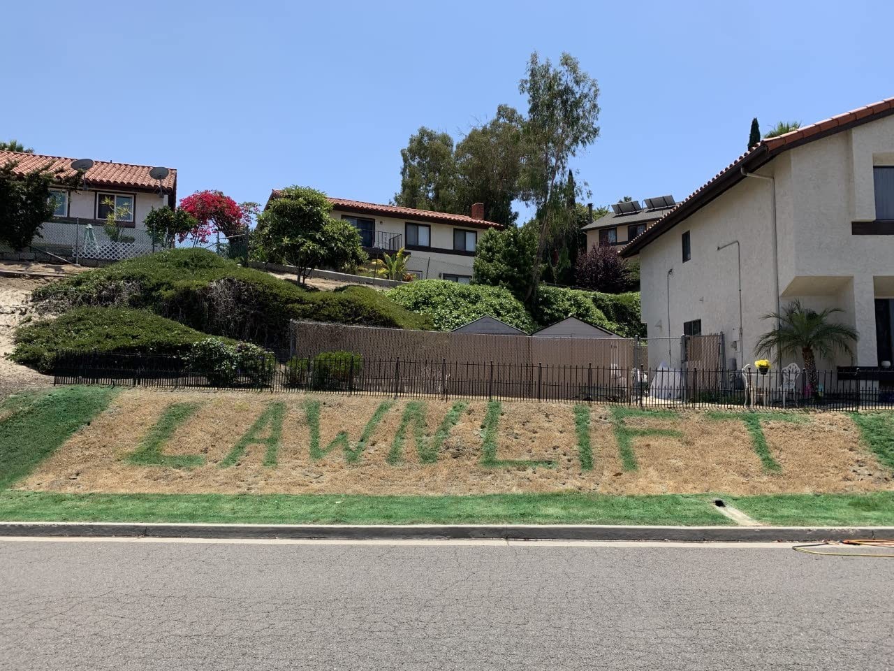 Ultra Concentrated (Green) Grass Paint 16oz. = 1.375 Gallons of Product.