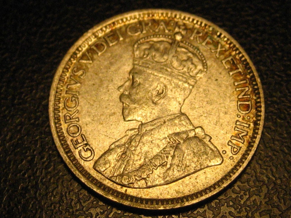 1936 Canadian Dime AU