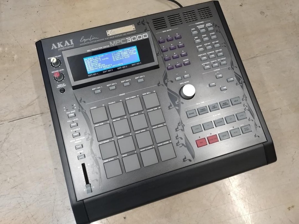 AKAI Sampler MPC3000LE LCD SD Memory Expansion 32GB Replacement Excellent