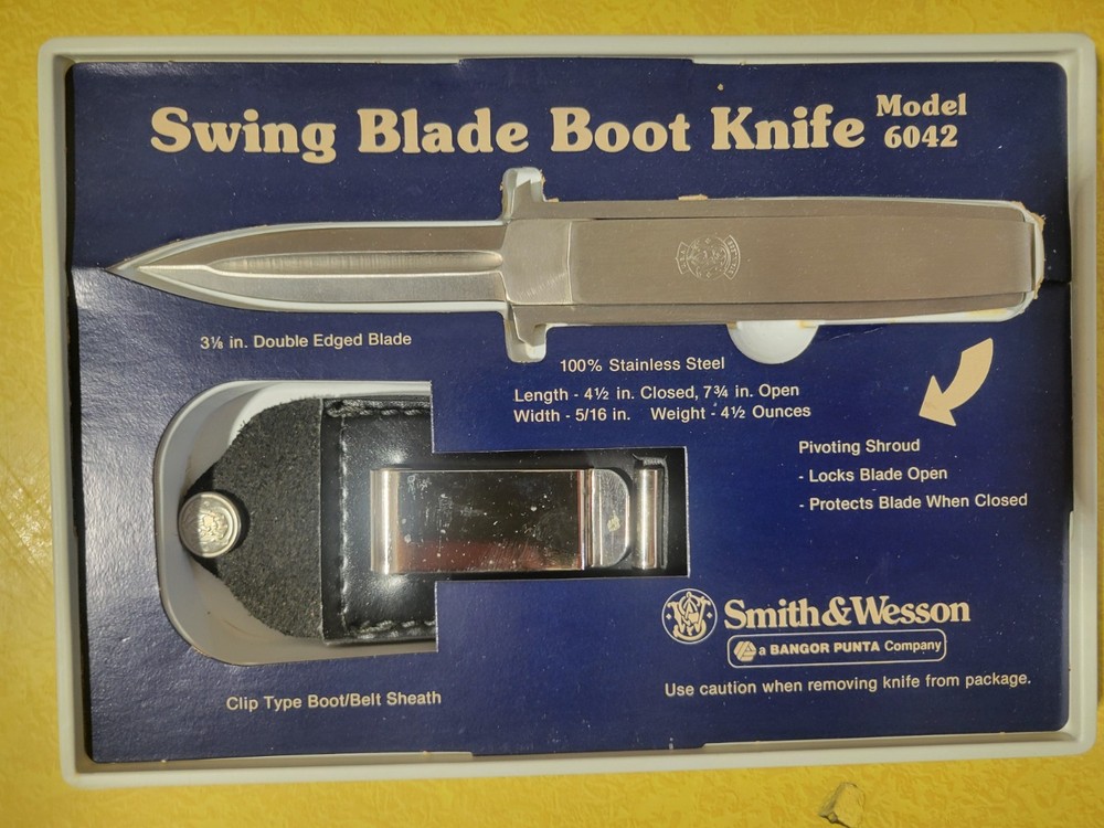 Smith & Wesson Model 6042 Swing Blade Boot Knife