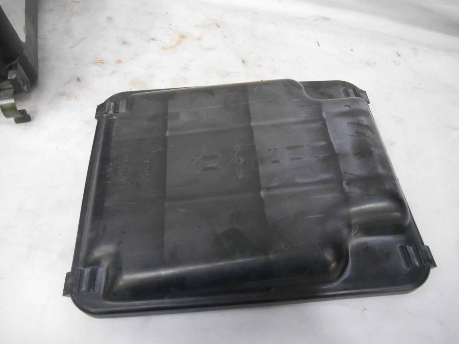 Honda OEM Air Box Cleaner Housing Lid Bracket TRX300EX Sportrax 300 1993-2007