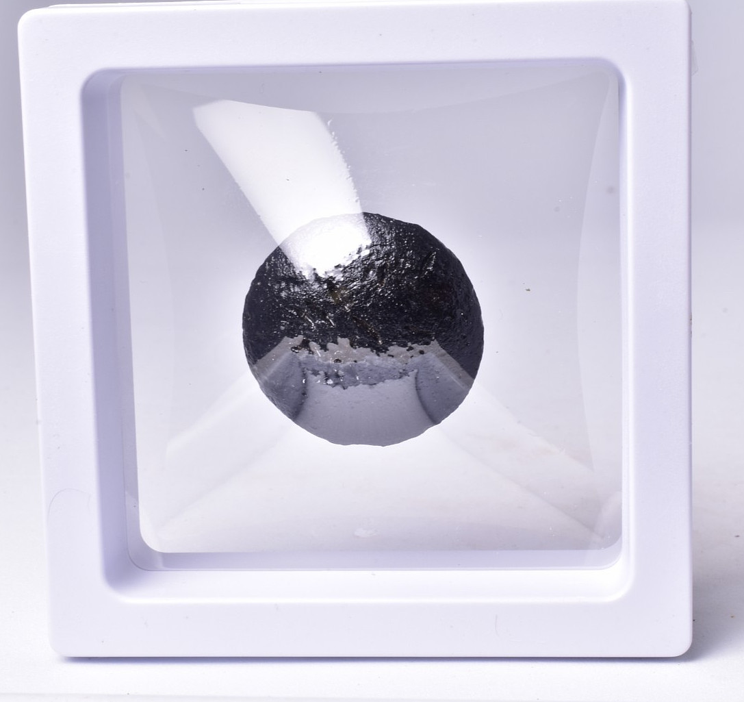 AUSTRALITE, METEORITE FROM SOUTH AUSTRALIA MT37